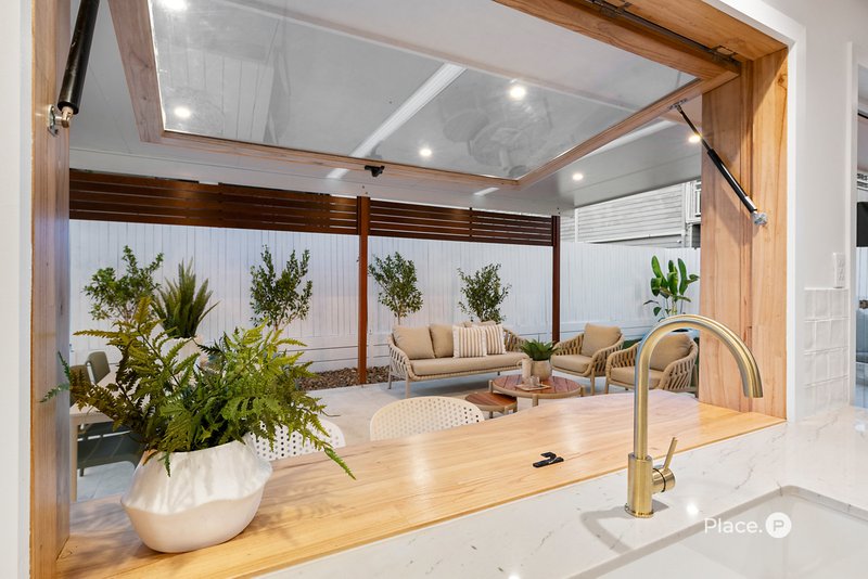 Photo - 216 Long Street East , Graceville QLD 4075 - Image 13