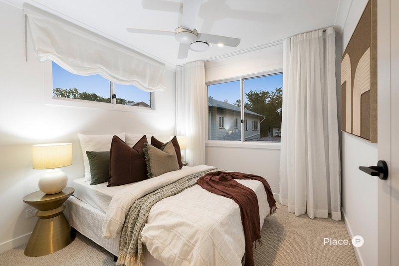 Photo - 216 Long Street East , Graceville QLD 4075 - Image 25