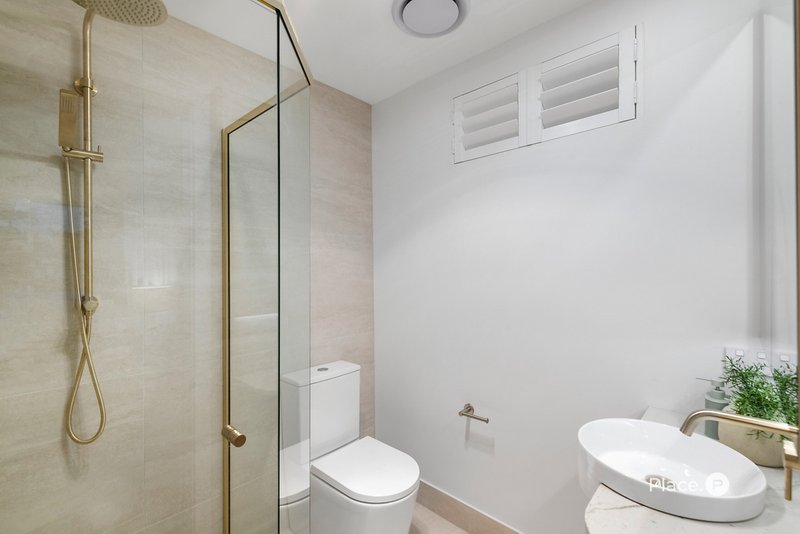 Photo - 216 Long Street East , Graceville QLD 4075 - Image 29