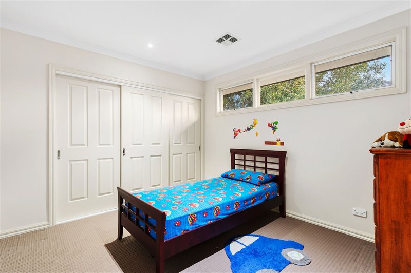 Photo - 2/16 Maple Street, Mount Waverley VIC 3149 - Image 8