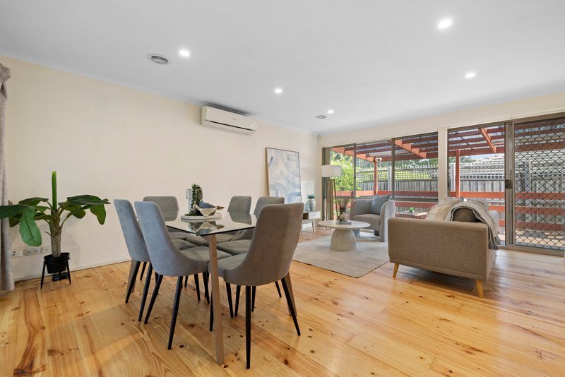 Photo - 2/16 Mcguinness Road, Bentleigh East VIC 3165 - Image 3