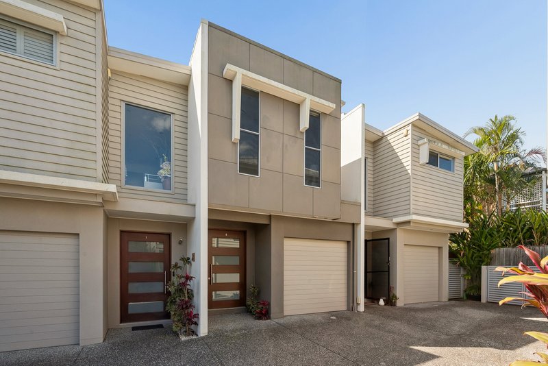 Photo - 2/16 Monmouth Street, Morningside QLD 4170 - Image 1