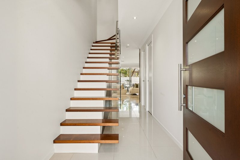 Photo - 2/16 Monmouth Street, Morningside QLD 4170 - Image 2