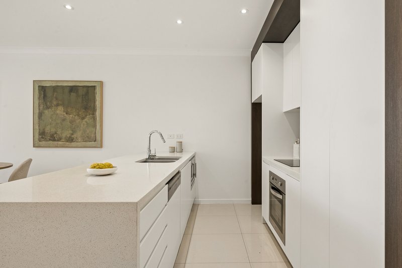 Photo - 2/16 Monmouth Street, Morningside QLD 4170 - Image 4