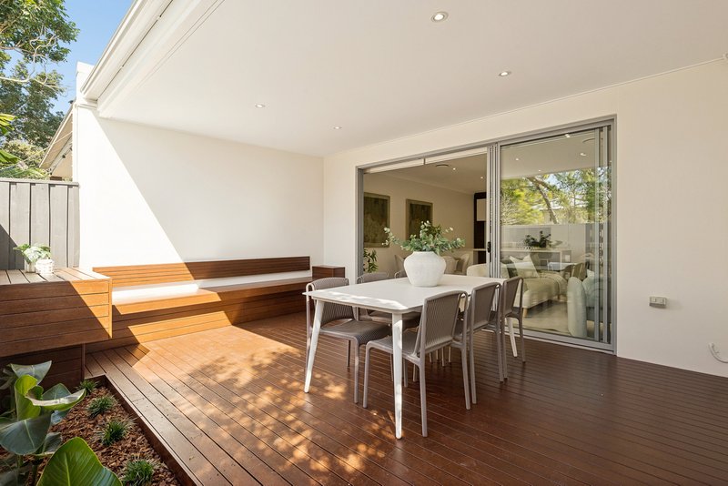 Photo - 2/16 Monmouth Street, Morningside QLD 4170 - Image 12