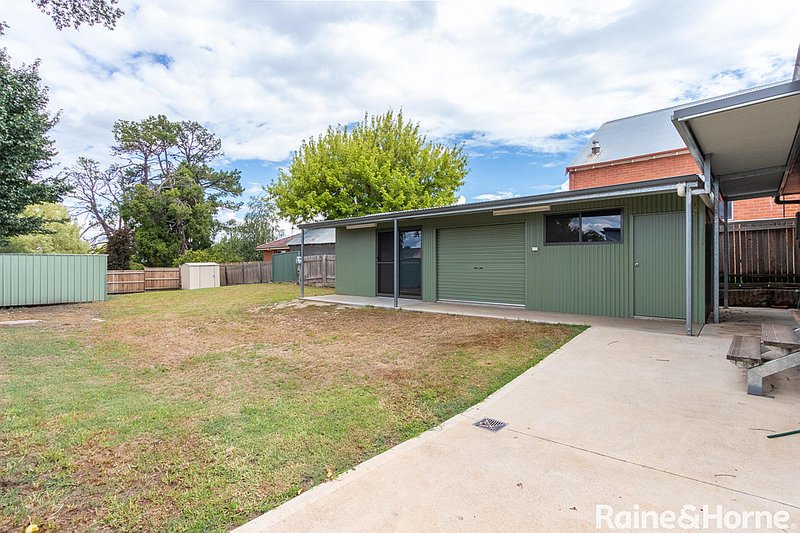 Photo - 216 Peel Street, Bathurst NSW 2795 - Image 12