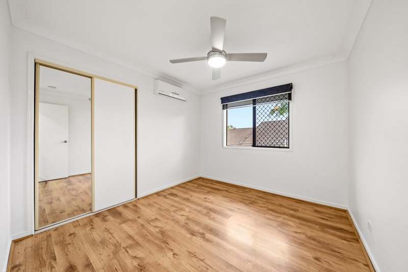 Photo - 2/16 Penrhyn Street, Pacific Pines QLD 4211 - Image 12