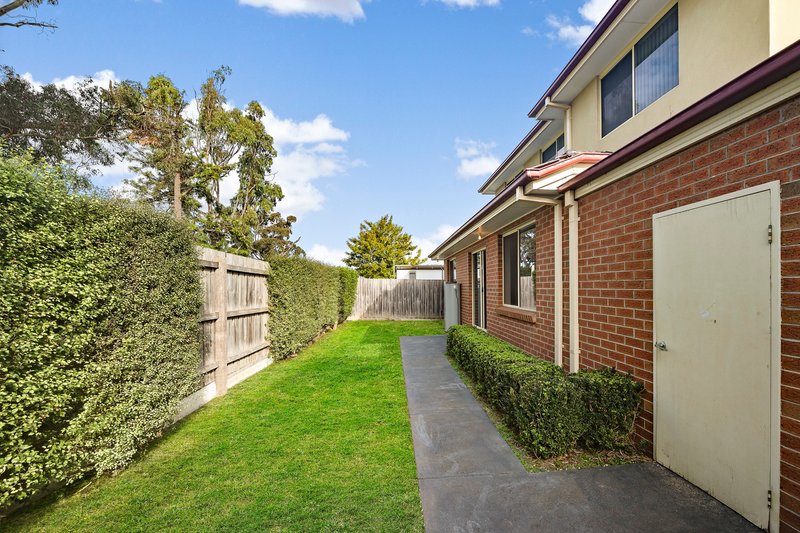 Photo - 2/16 Prince Charles Street, Clayton VIC 3168 - Image 8