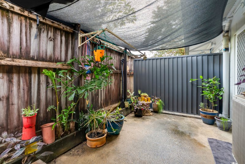 Photo - 2/16 Robert Road, Bentley Park QLD 4869 - Image 11