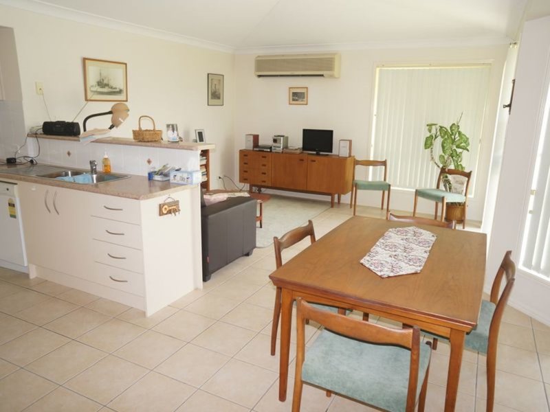 Photo - 2/16 Rosier Place, Old Bar NSW 2430 - Image 2