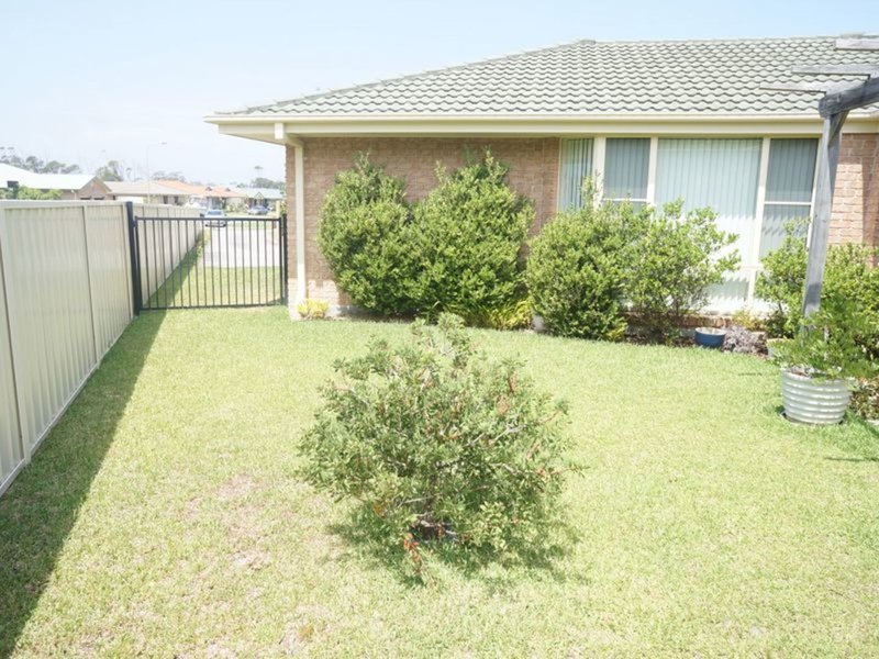 Photo - 2/16 Rosier Place, Old Bar NSW 2430 - Image 14