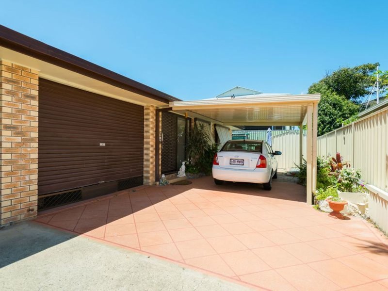 2/16 Rouen Avenue, Paradise Point QLD 4216