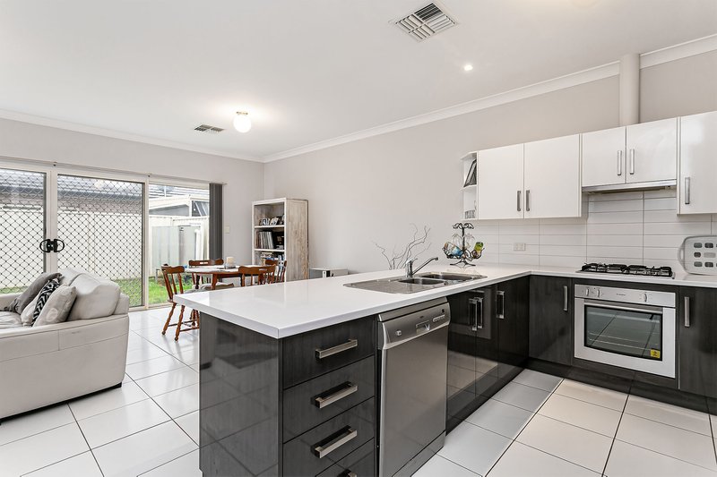 2/16 Russ Avenue, Seaton SA 5023