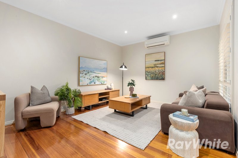 Photo - 2/16 Schulz Street, Bentleigh East VIC 3165 - Image 2