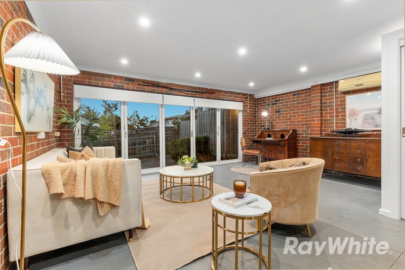 Photo - 2/16 Schulz Street, Bentleigh East VIC 3165 - Image 7