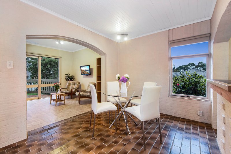 Photo - 216 Stephensons Road, Mount Waverley VIC 3149 - Image 7