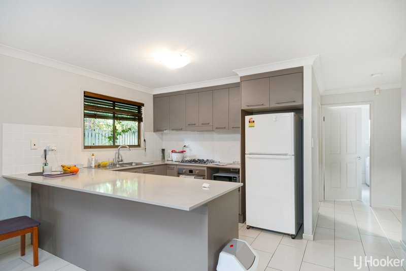 Photo - 2/16 Thurston Street, Allenstown QLD 4700 - Image 4