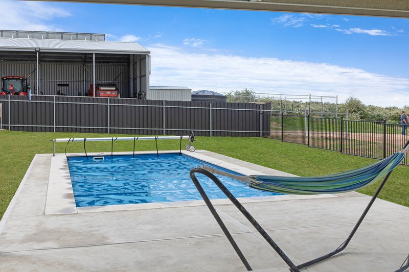 Photo - 2/1607 Chaunceys Line Road, Monarto South SA 5254 - Image 2