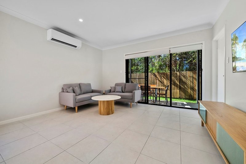 Photo - 2/161 Stringybark Road, Buderim QLD 4556 - Image 2