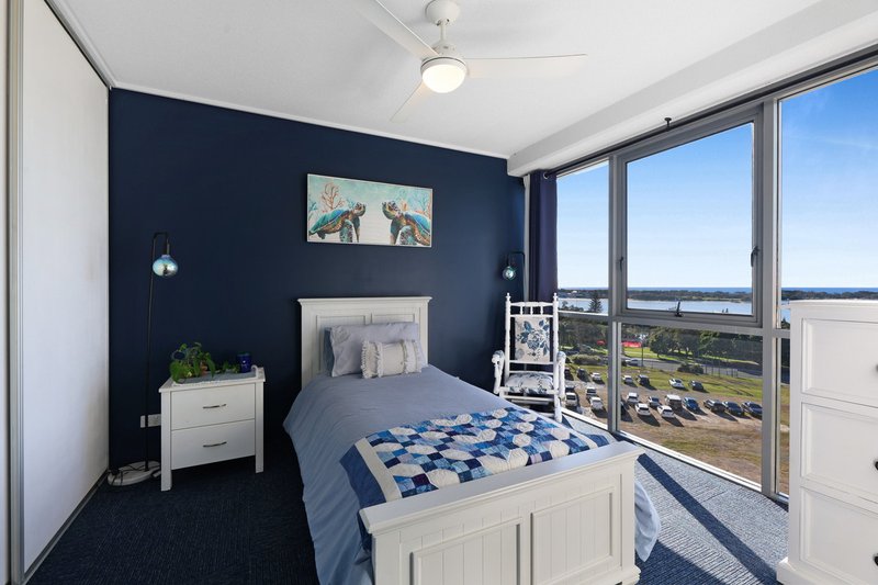 Photo - 216/105 Scarborough Street, Southport QLD 4215 - Image 12