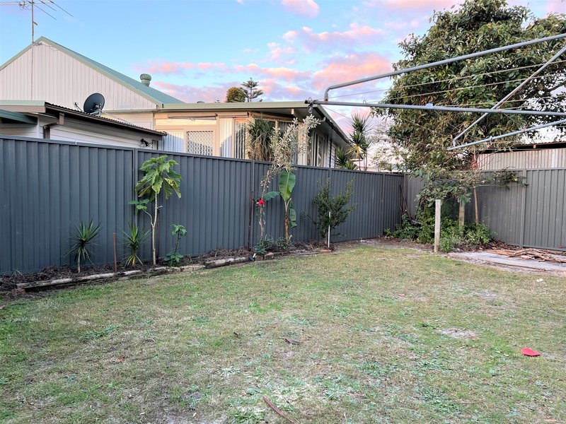 Photo - 2/163 Budgewoi Road, Budgewoi NSW 2262 - Image 7