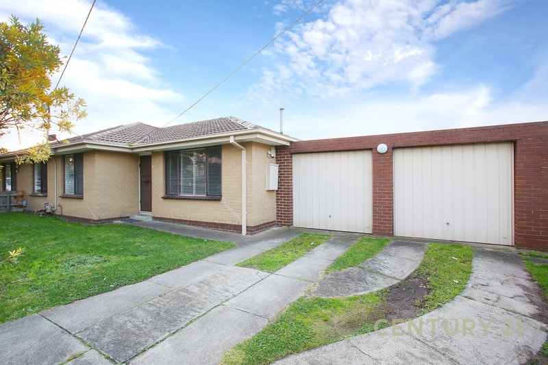 Photo - 2/163 Gladstone Road, Dandenong North VIC 3175 - Image 1