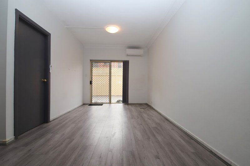 Photo - 2/165 Chapel Road, Bankstown NSW 2200 - Image 1