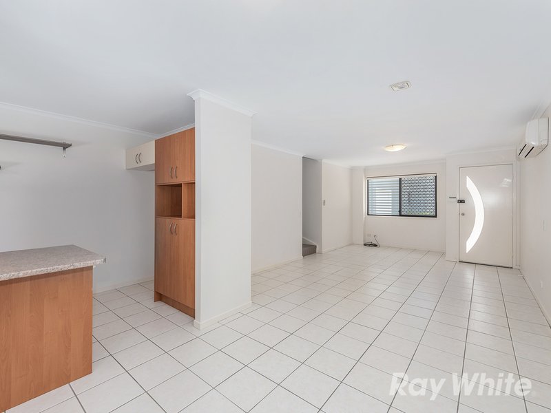 Photo - 2/165 Flower Street, Northgate QLD 4013 - Image 3