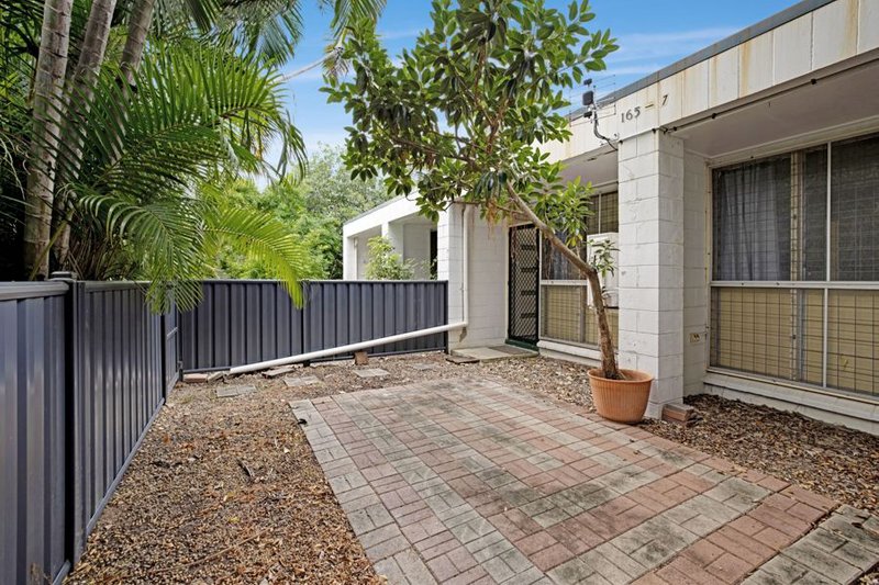 Photo - 2/165 Harold Street, West End QLD 4810 - Image 6