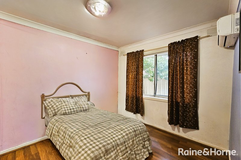 Photo - 2/165 Taylors Road, St Albans VIC 3021 - Image 4