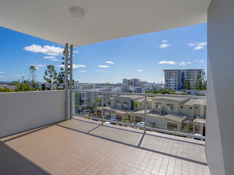 Photo - 216/60 Riverwalk Avenue, Robina QLD 4226 - Image 3