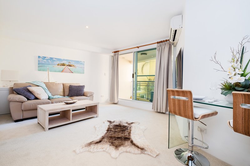 Photo - 216/637 Pittwater Road, Dee Why NSW 2099 - Image 2