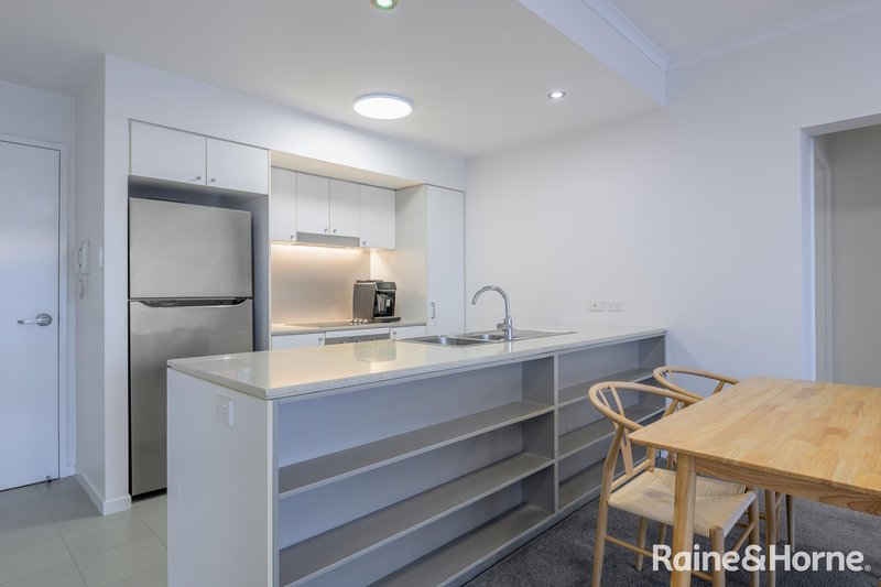 Photo - 216/75 Central Lane, Gladstone Central QLD 4680 - Image 5