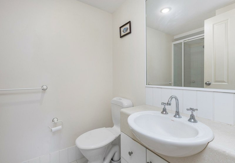 Photo - 2/168 Lakeside Drive, Joondalup WA 6027 - Image 11