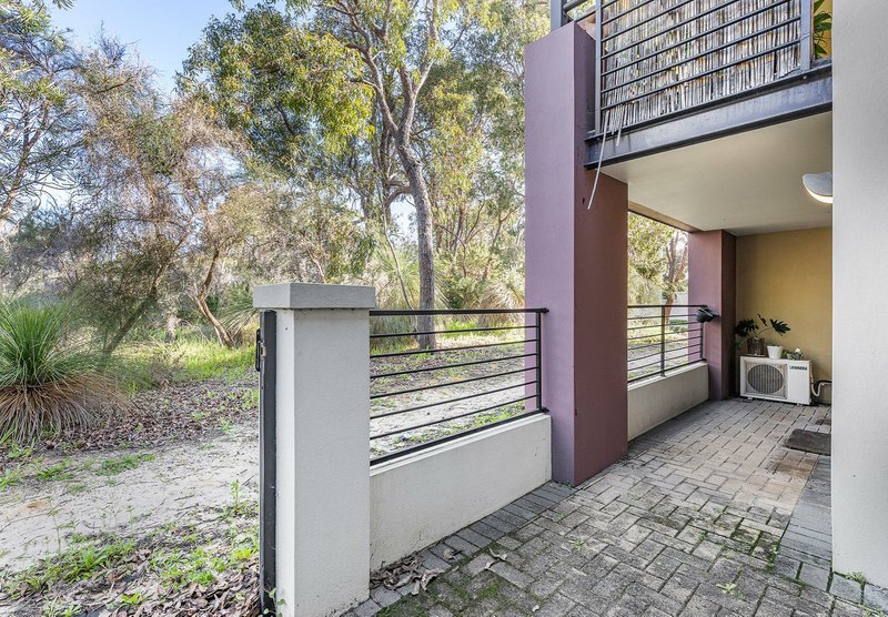 Photo - 2/168 Lakeside Drive, Joondalup WA 6027 - Image 17