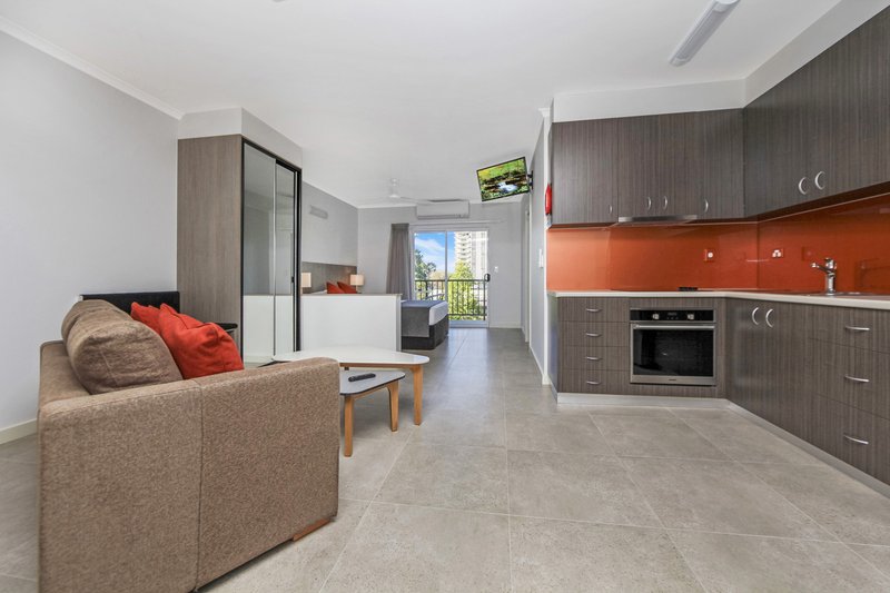 Photo - 216/81 Cavenagh Street, Darwin City NT 0800 - Image 2