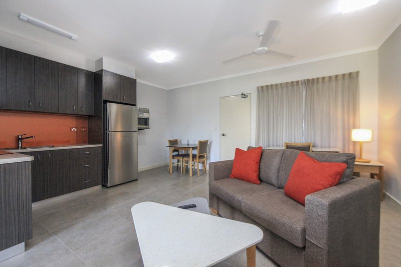 Photo - 216/81 Cavenagh Street, Darwin City NT 0800 - Image 5