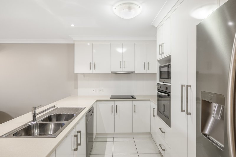 Photo - 2/16a Glenvale Road, Harristown QLD 4350 - Image 4