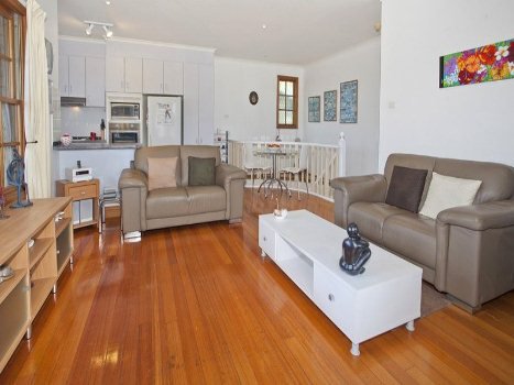 Photo - 2/16a Wollongong Street, Shellharbour NSW 2529 - Image 3