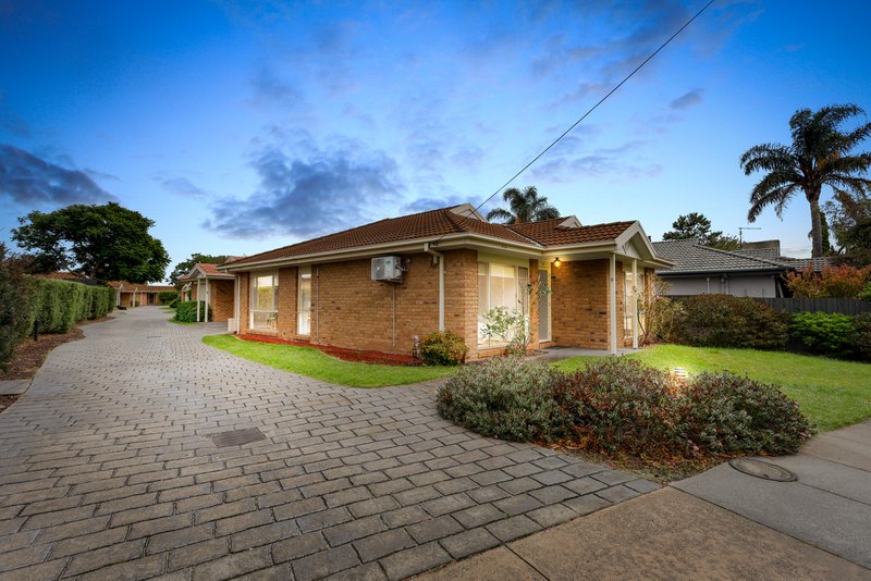 Photo - 2/17-19 Hilda Street, Cheltenham VIC 3192 - Image 1