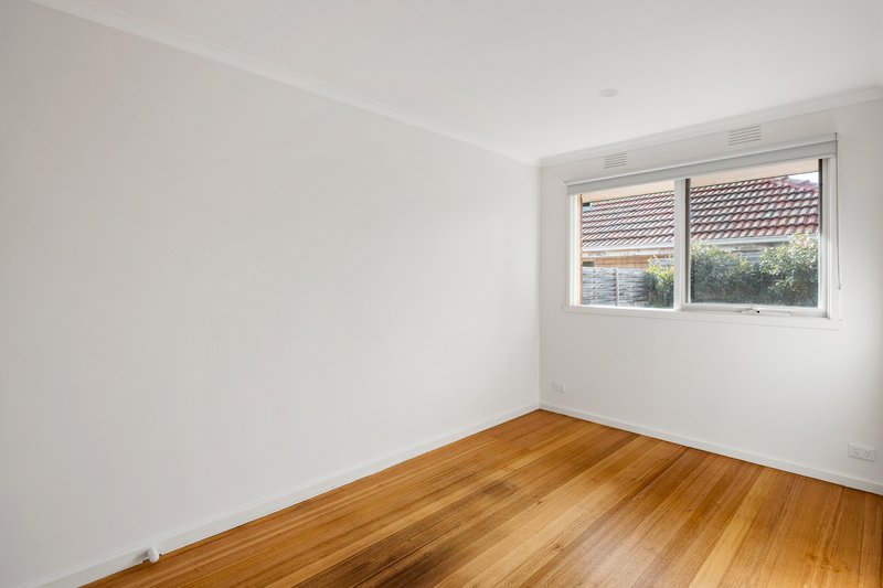 Photo - 2/17-21 Mount View Court, Frankston VIC 3199 - Image 8