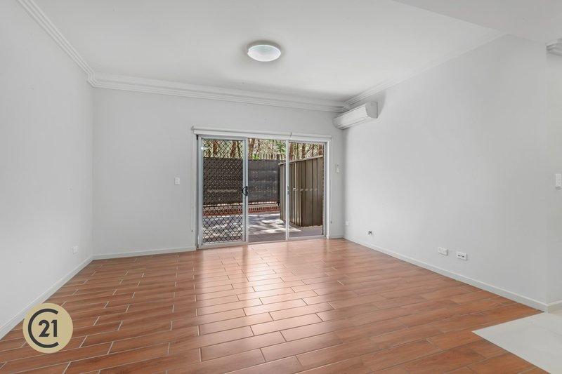 Photo - 2/17-23 Dressler Court, Holroyd NSW 2142 - Image 3