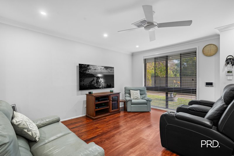 Photo - 2/17 Algie Crescent, Kingswood NSW 2747 - Image 4