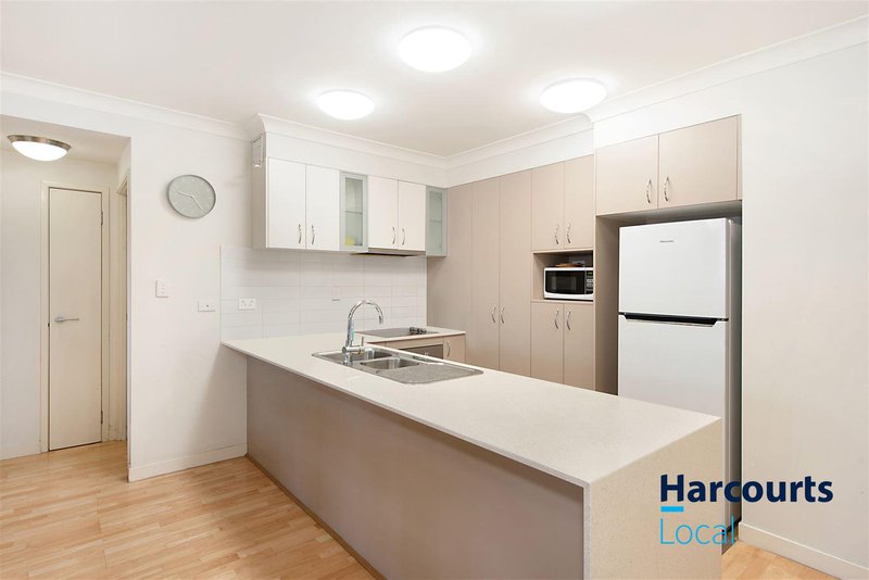 Photo - 2/17 Alma Road, Clayfield QLD 4011 - Image 2