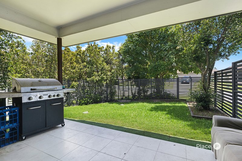 Photo - 2/17 Astley Parade, North Lakes QLD 4509 - Image 2