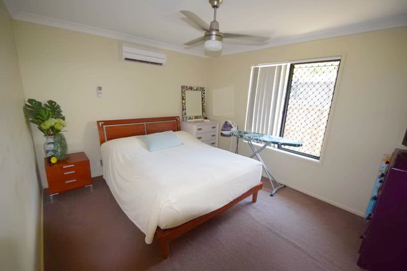 Photo - 2/17 Barbour Street, Esk QLD 4312 - Image 4