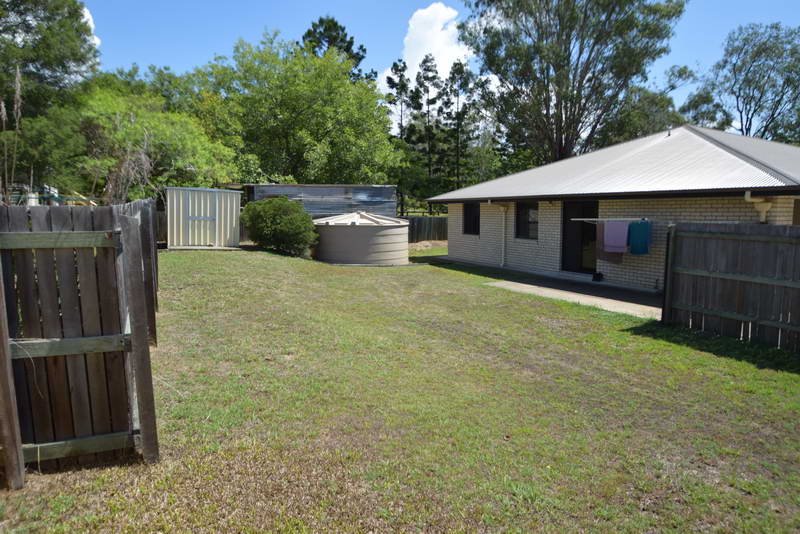 Photo - 2/17 Barbour Street, Esk QLD 4312 - Image 10