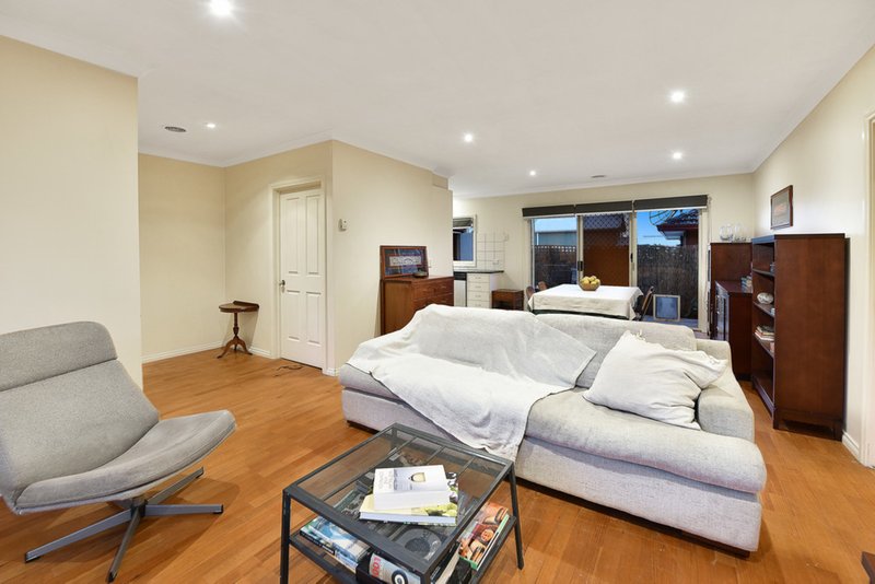 Photo - 2/17 Beckley Street, Coburg VIC 3058 - Image 3