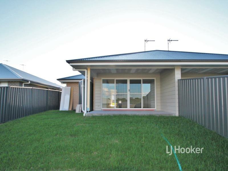 Photo - 2/17 Bexhill Avenue, Sussex Inlet NSW 2540 - Image 10