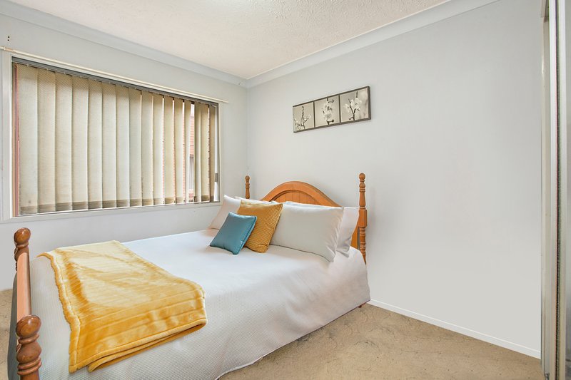 Photo - 2/17 Boyd Street, Tweed Heads NSW 2485 - Image 5